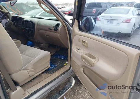 2000 Toyota Tundra Sr5 V8 z USA, uszkodzony, nr VIN 5TBBT4417YS079730